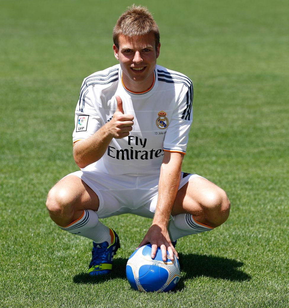 Presentación de Illarra como jugador del Real Madrid (14-07-13)