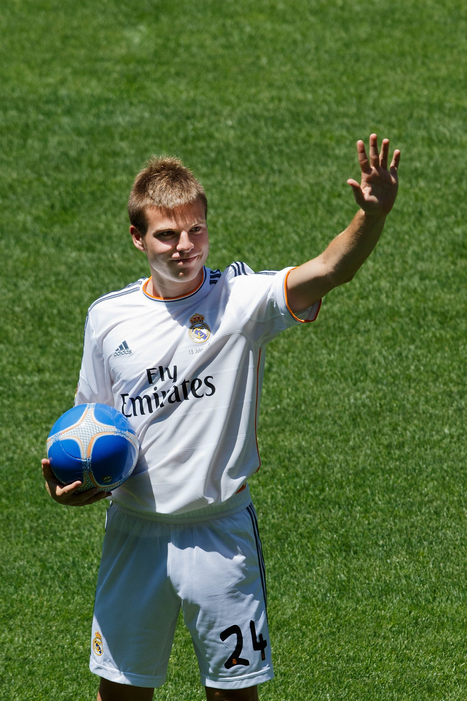 Presentación de Illarra como jugador del Real Madrid (14-07-13)