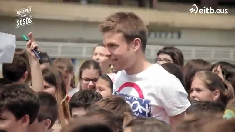 Illarraren lokala eta Mutrikuko koadrila (2014ko ekaina) Eitb