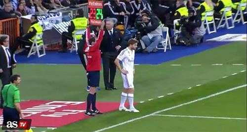 Carlo Ancelottik Isco kendu eta Illarra zelairatu zuen bere taldeari behar zuen oreka...