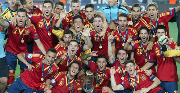 Illarra, rey de Europa con La Rojita (2-4)