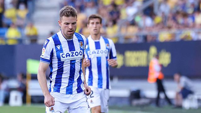 Buen comienzo con victoria en Cádiz (0-1)