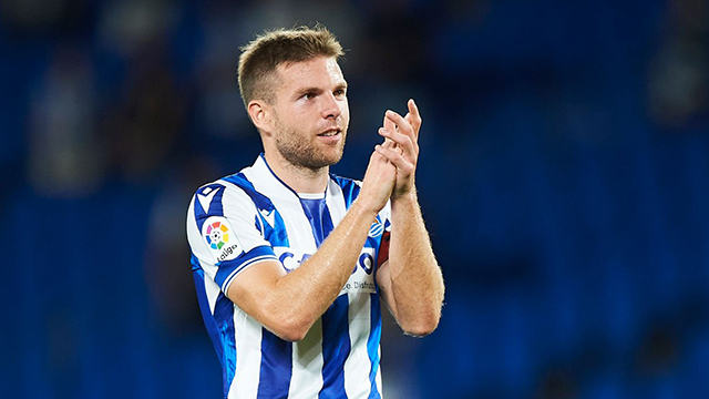 Making history  (1-0)